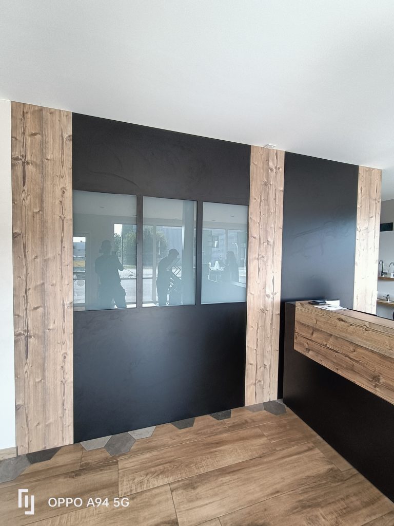 menuiserie sur mesure bois artisan saint-malo bretagne agencement chêne mélaminé